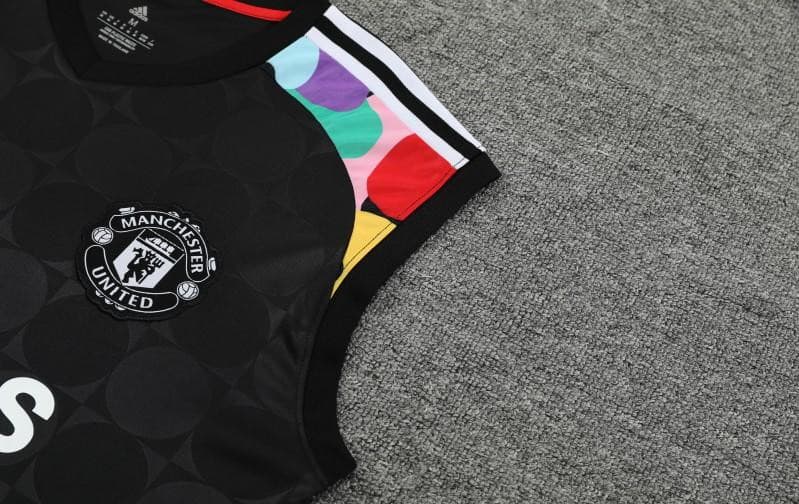 24/25 Manchester United Black Vest Jeresy+Shorts - Image 7