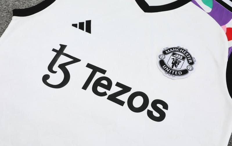 24/25 Manchester United White Vest Jeresy+Shorts - Image 9