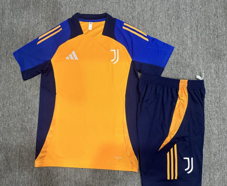 24/25 Kids Juventus Orange/Navy Short Sleeve Jersey+Shorts - Image 2