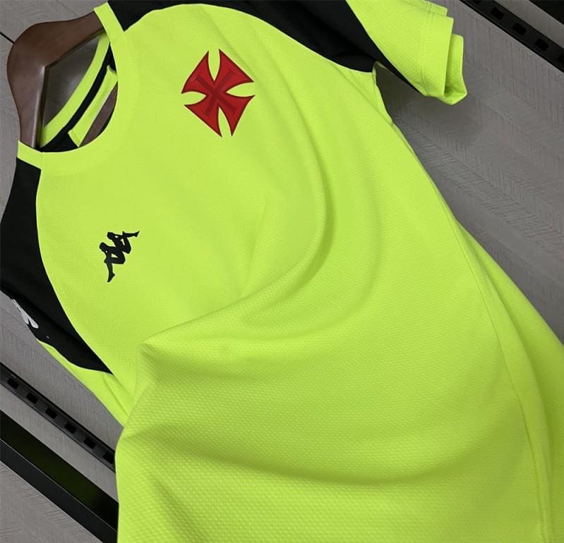 24/25 Vasco Da Gama Training Jersey Fluorescent Green Jersey - Image 5