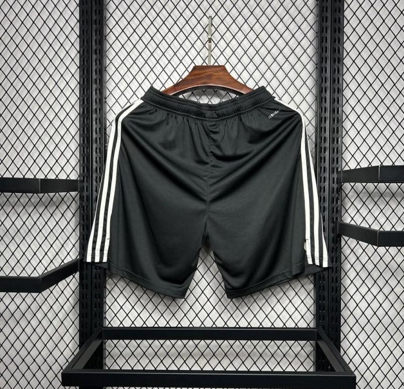 2024/25 Manchester United THIRD Shorts - Image 2