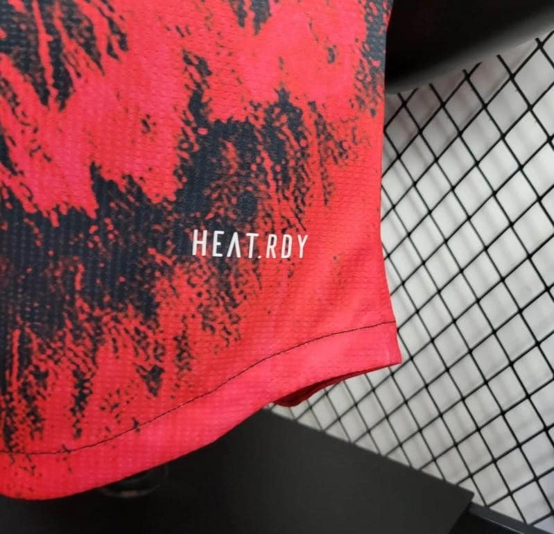 Player Version 24/25  Manchester United Black/Red Special Jersey - Image 3