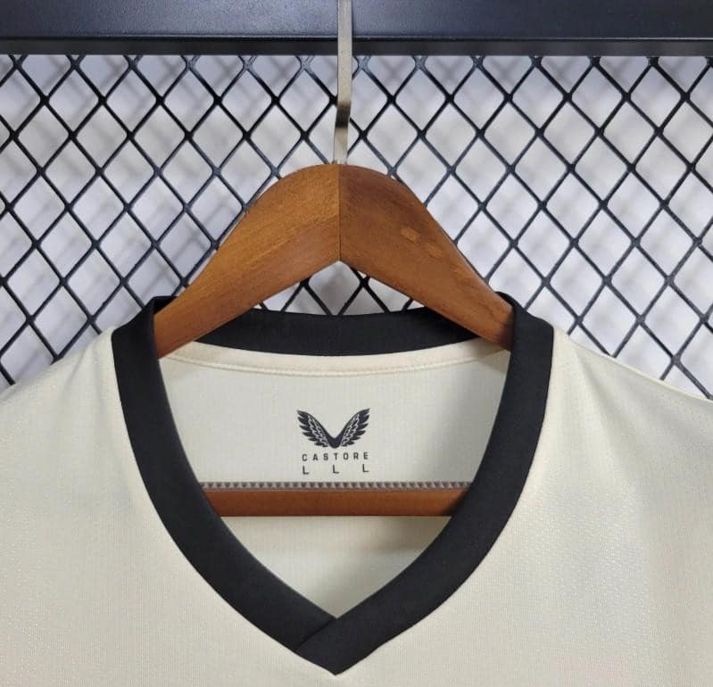 24/25 Everton Away Jersey - Image 3