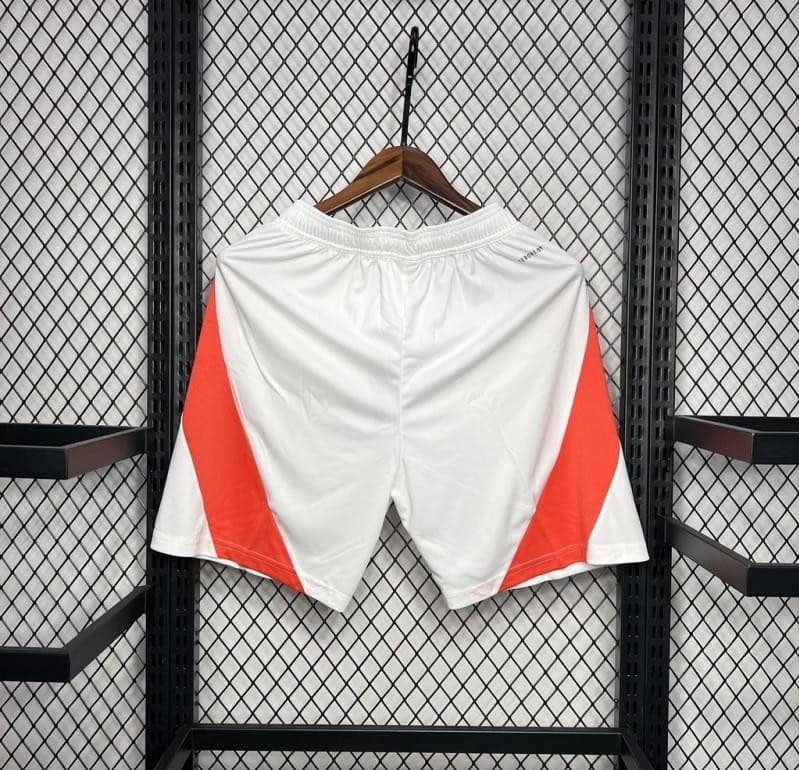 24/25 Manchester United Home Shorts - Image 3