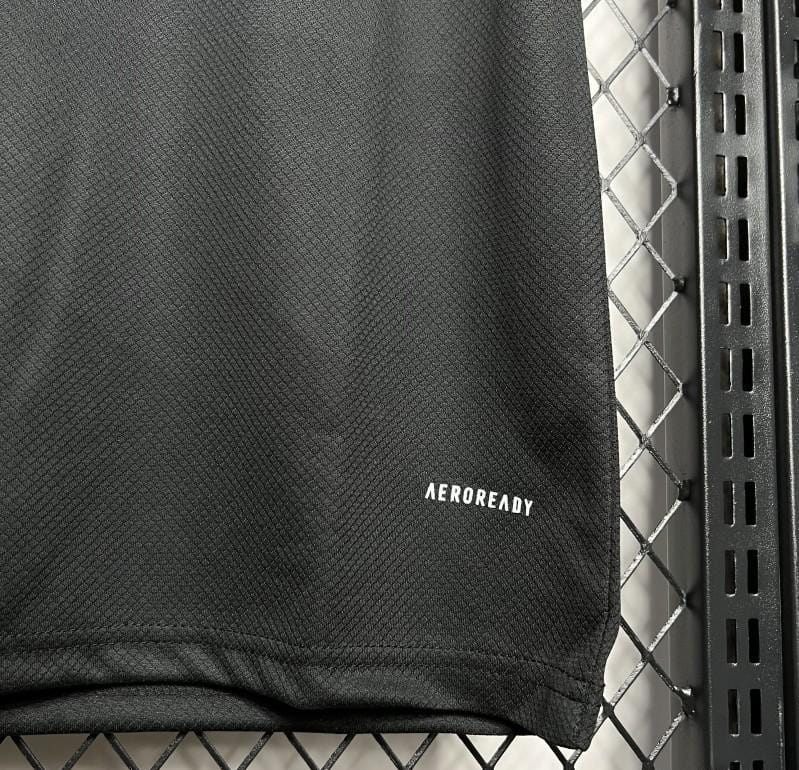 24/25 Manchester United Fourth Goalkeeper Jersey - Image 4