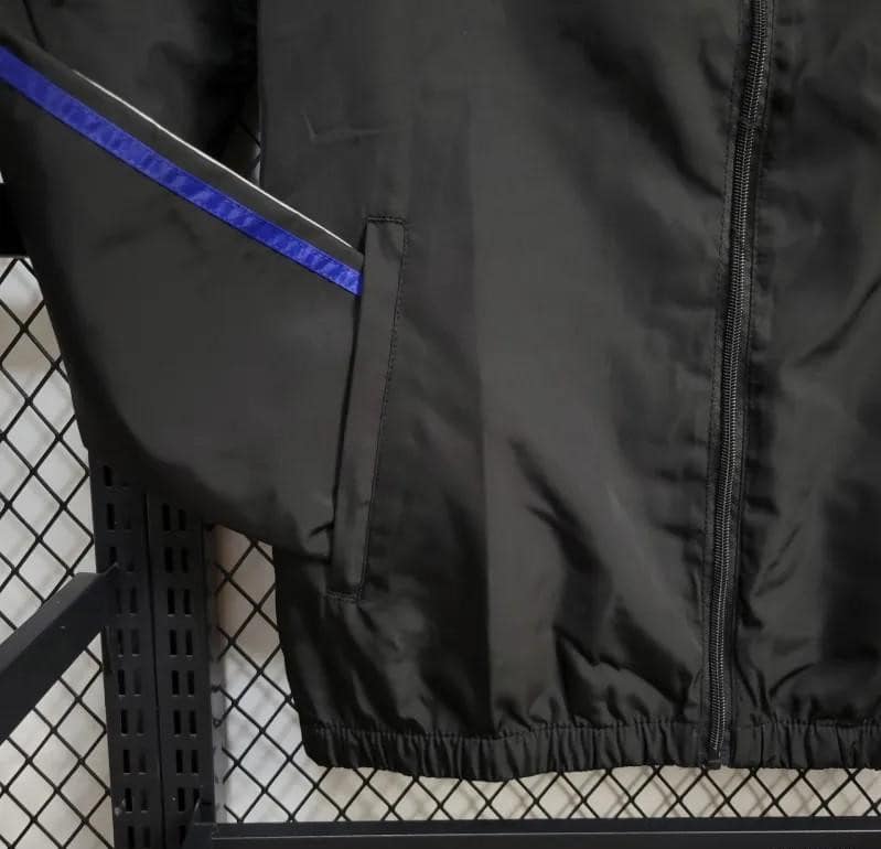 24/25 Manchester United Black Windbreaker - Image 5