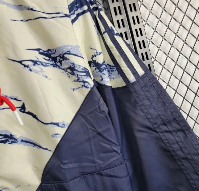24/25 Real Madrid Navy/Beige Windbreaker - Image 4