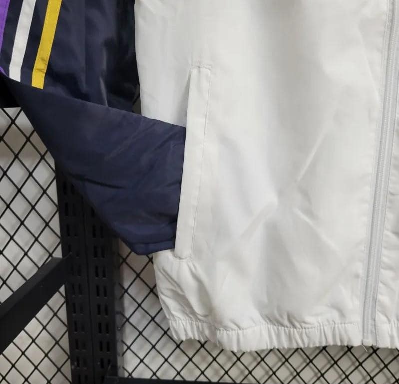 24/25 Manchester United White Windbreaker - Image 4