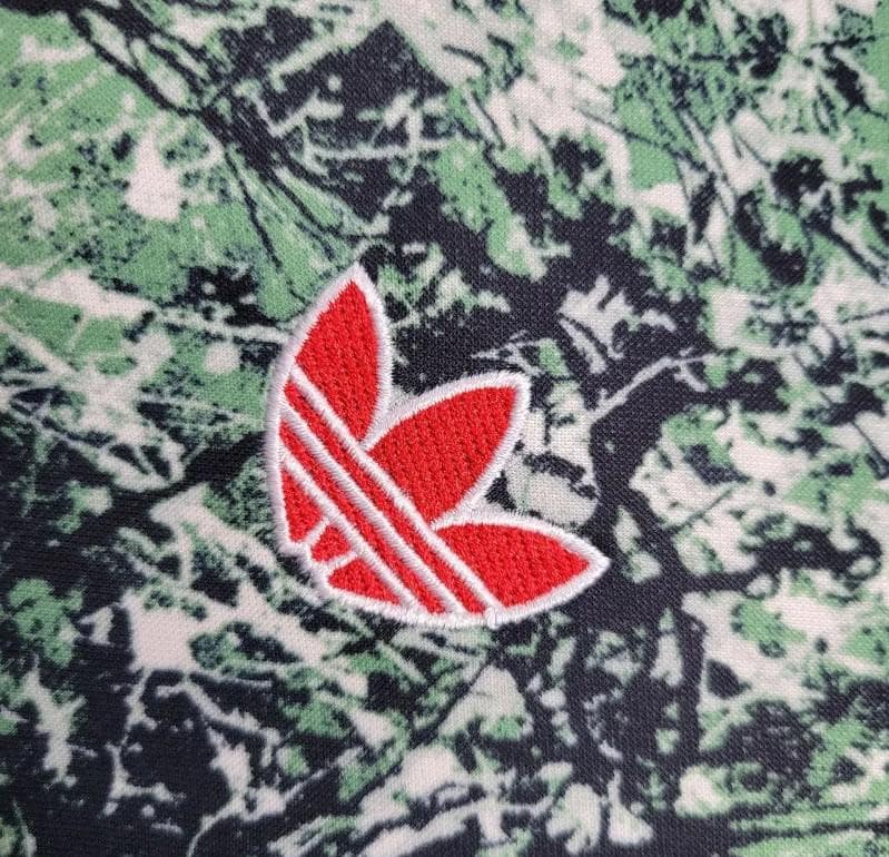 24/25 Kids Manchester United F.C X Stone Roses Icon Jersey - Image 2