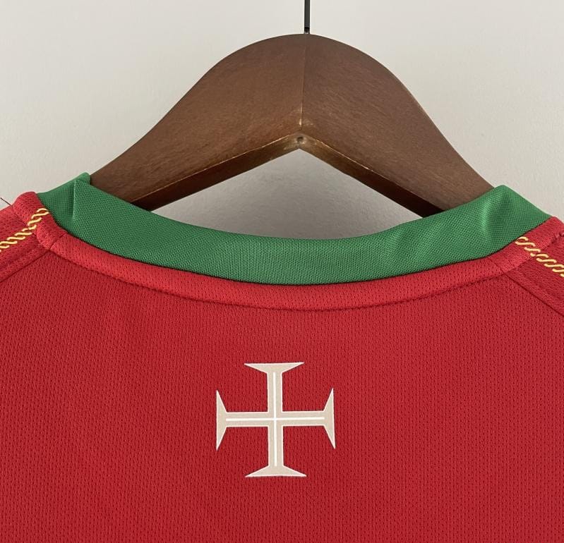Retro Portugal 2006 Home Soccer Jersey - Image 4