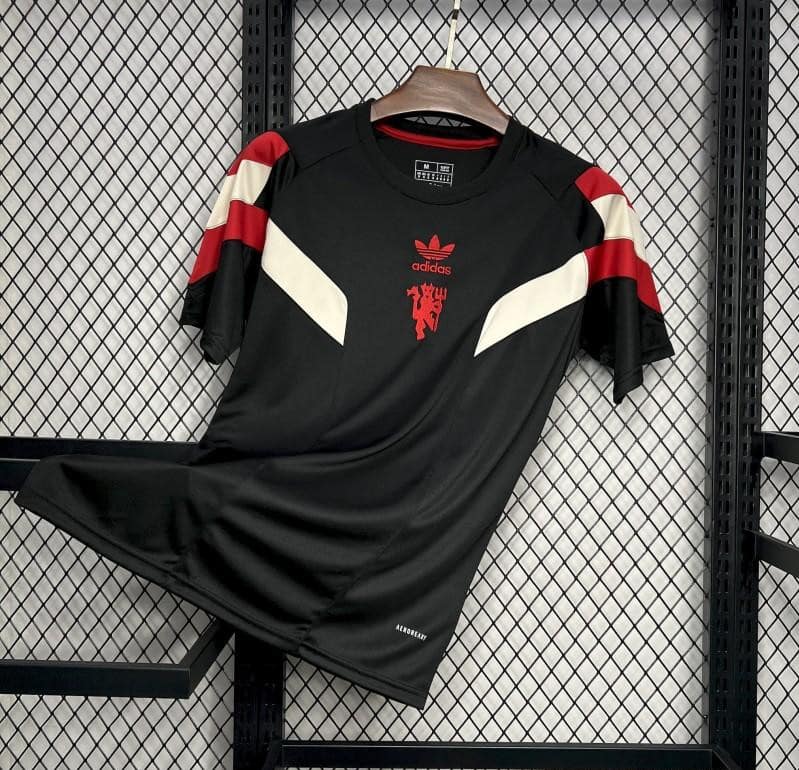 24/25 Manchester United Adidas Originals Black Training Jersey - Image 3