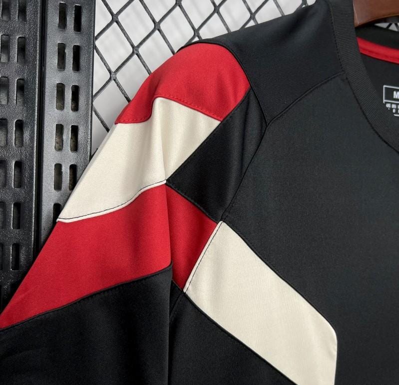 24/25 Manchester United Adidas Originals Black Training Jersey - Image 6