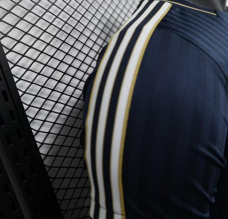 Player Version 25/26 Manchester United  Icon Navy Jersey - Image 4