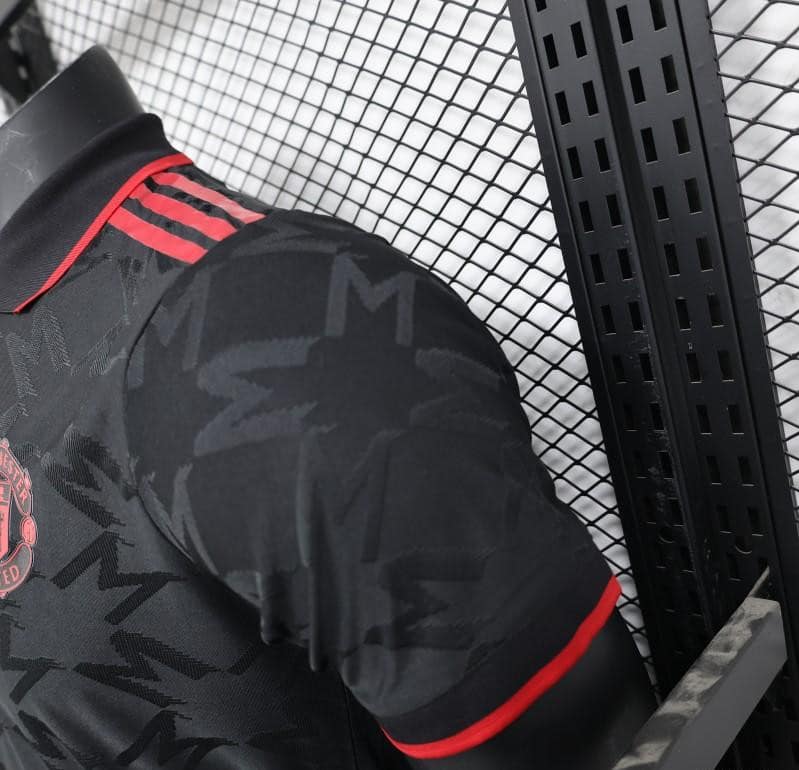 Player Version 25/26 Manchester United Black Special Jersey - Image 2