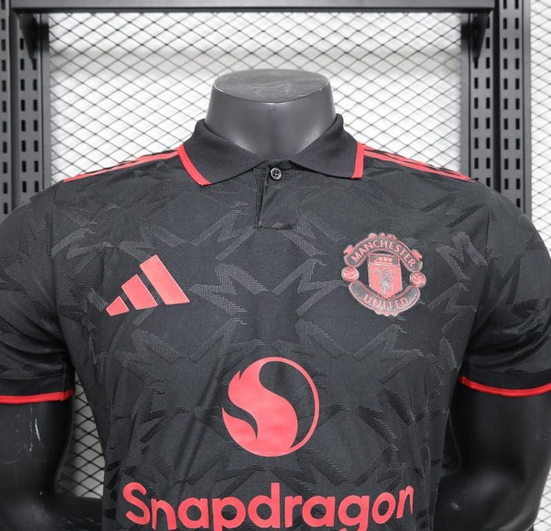 Player Version 25/26 Manchester United Black Special Jersey - Image 7