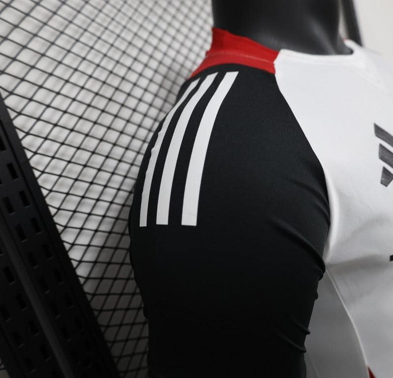 Player Version 24/25 Manchester United White Pre-Match Jersey - Image 5