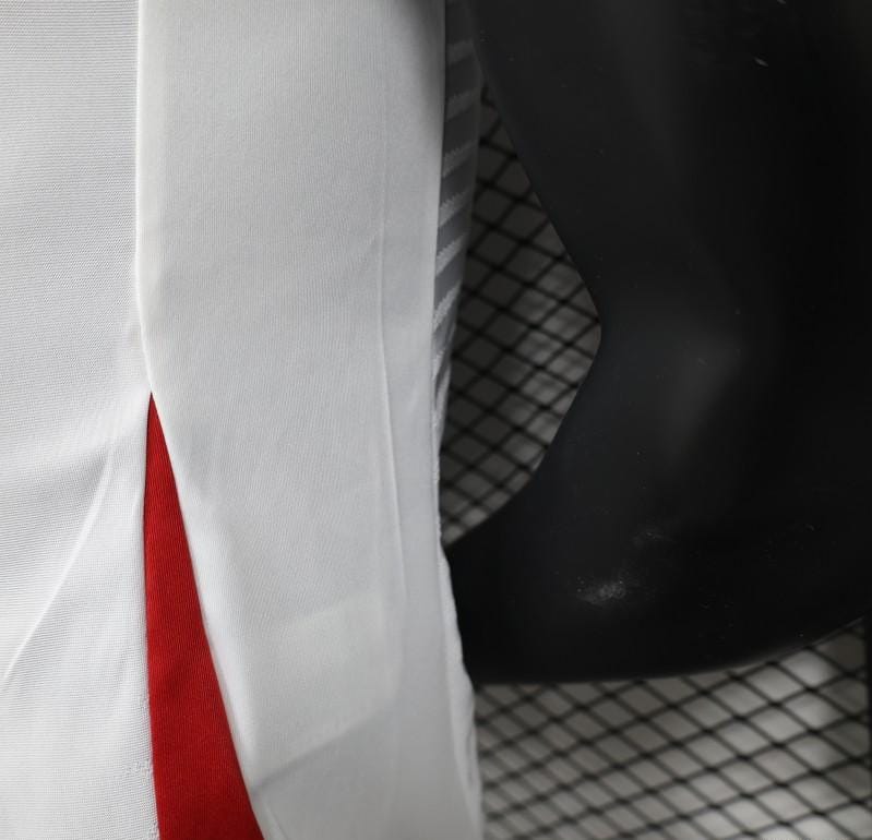 Player Version 24/25 Manchester United White Pre-Match Jersey - Image 6