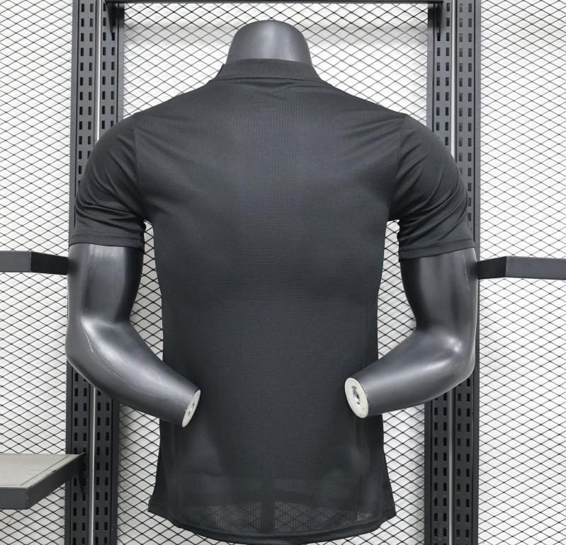 Player Version 24/25 Manchester United Black/Red Pre-Match Jersey - Image 5