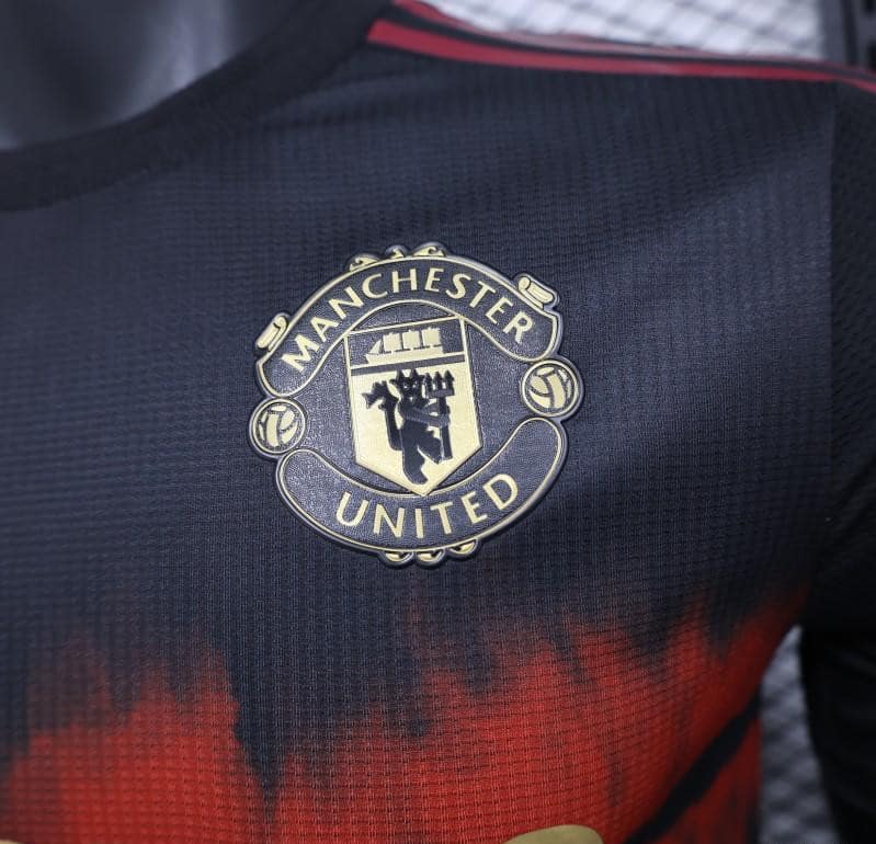 Player Version 24/25 Manchester United Black/Red Pre-Match Jersey - Image 6
