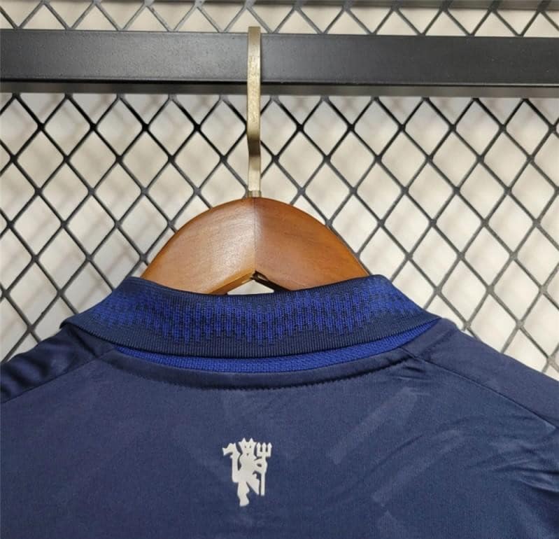 24/25 Women Manchester United Away Jersey - Image 4