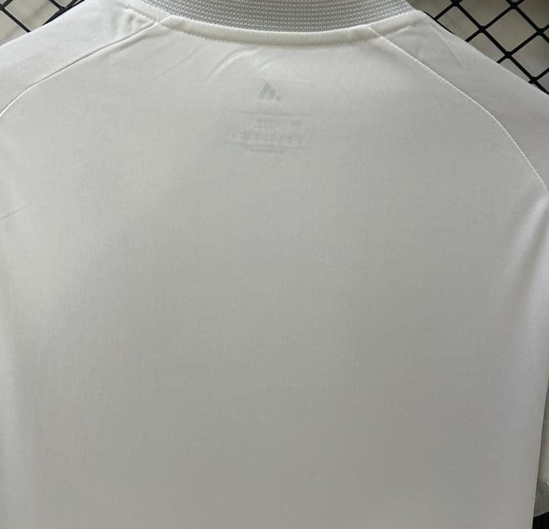 25/26 Real Madrid Home Jersey - Image 4
