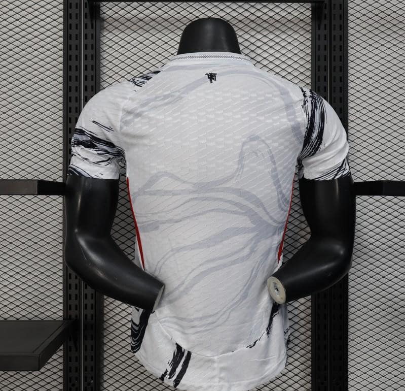 Player Version 25/26 Manchester United White with Marble Pattern and Snapdragon Sponsor Jersey - Image 5