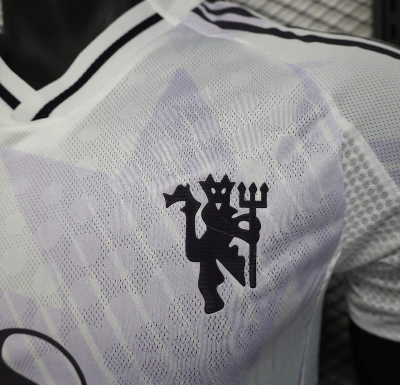 25/26 Player Version Manchester United Away Jersey - Image 9