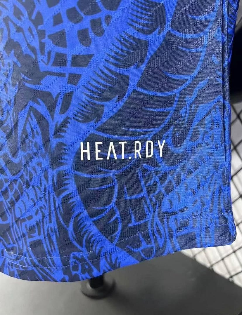 Player Version 24/25 Real Madrid Yellow Dragon Jersey - Image 9