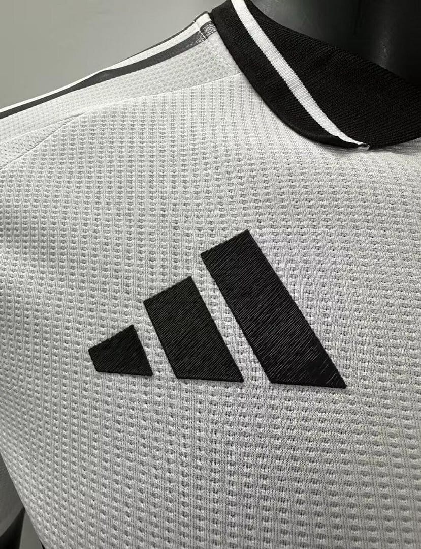 Player Version 24/25 Fulham Home Jersey - Image 4