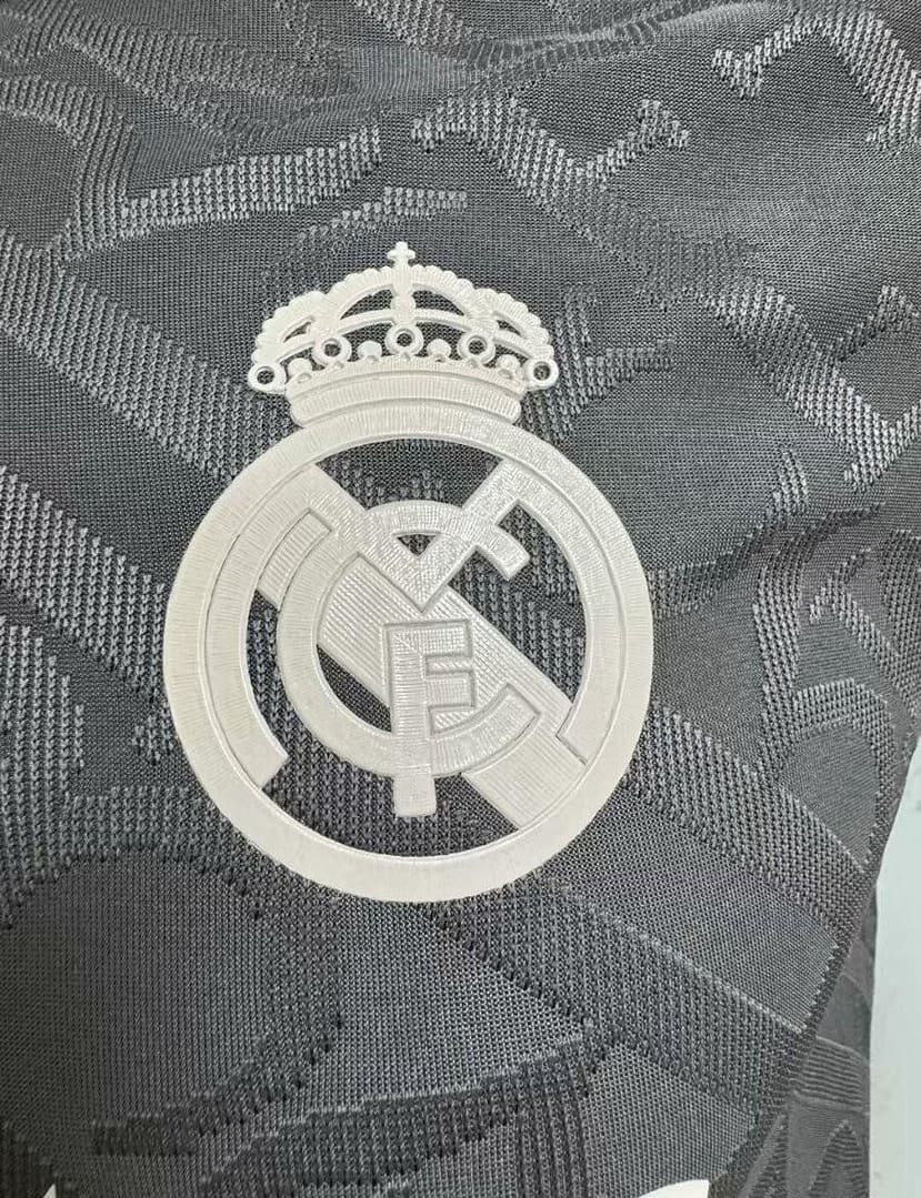 Player Version 24/25 Real Madrid Third Black Jersey - Image 4