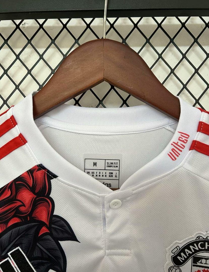25/26 Manchester United White Rose Pattern Special Jersey - Image 4